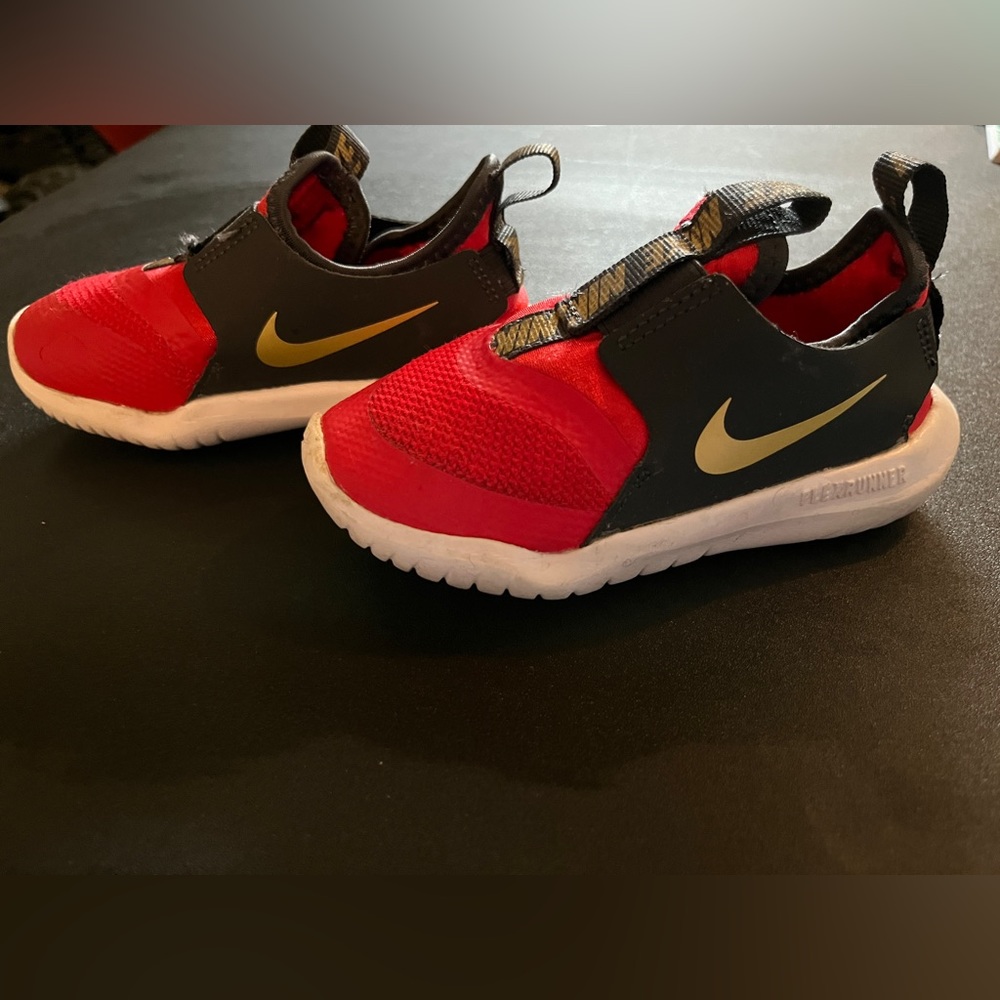 Nike Flex runner, red black, size 8c